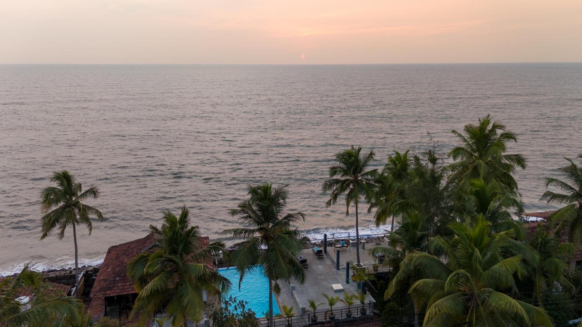 Hotel 36 Palms Boutique Retreat Cherai Beach Esterno foto