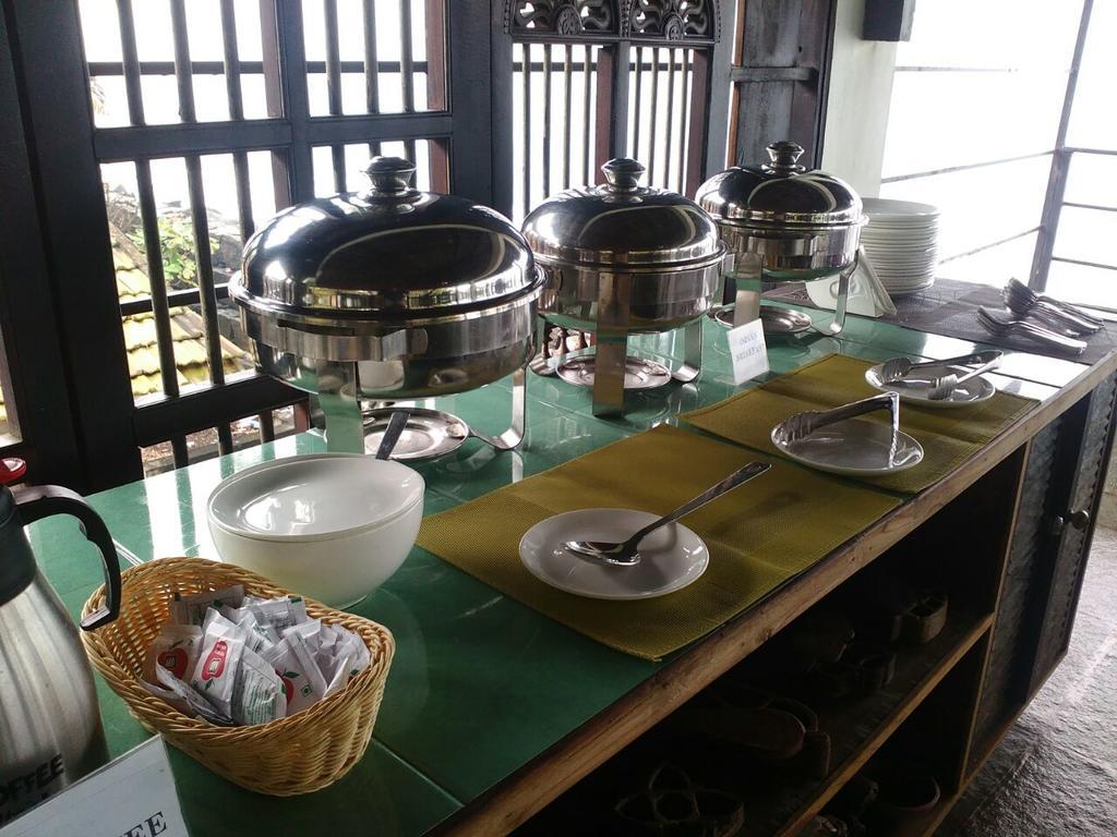 Hotel 36 Palms Boutique Retreat Cherai Beach Esterno foto